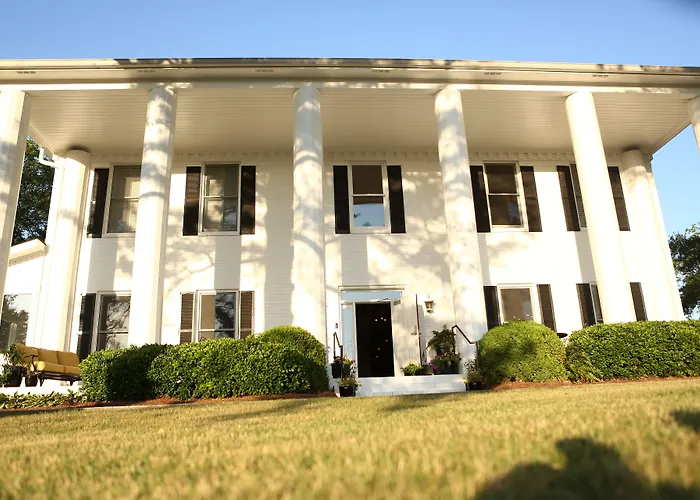 Stone Mountain Manor