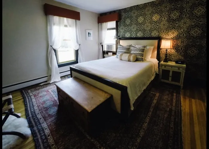Burdett House Bed & Breakfast