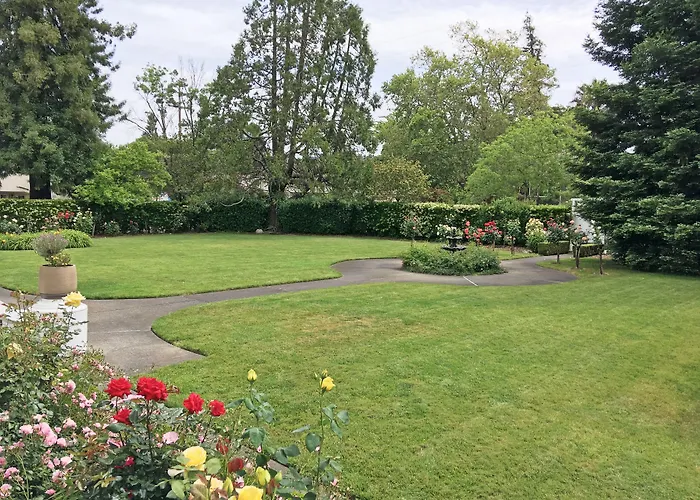 Churchill Manor