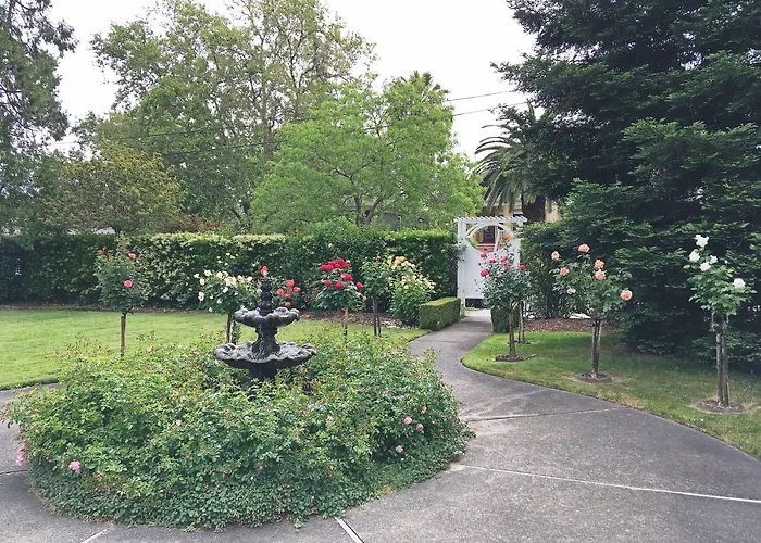 Churchill Manor