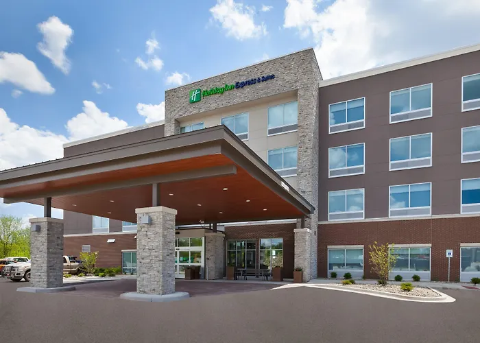 Holiday Inn Express & Suites - Grand Rapids Airport - South By Ihg