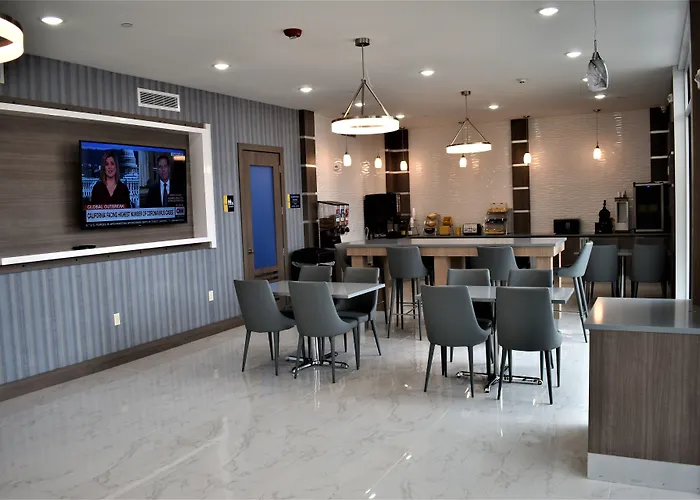 Days Inn & Suites By Wyndham Downtown/University Of Houston