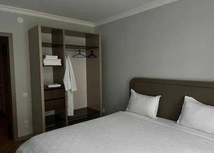 71 East Hotel