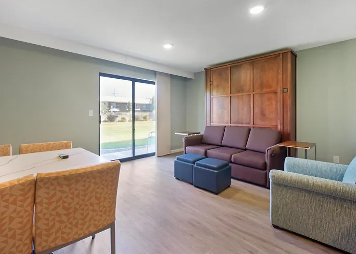 Best Western Plus Ahtanum Inn