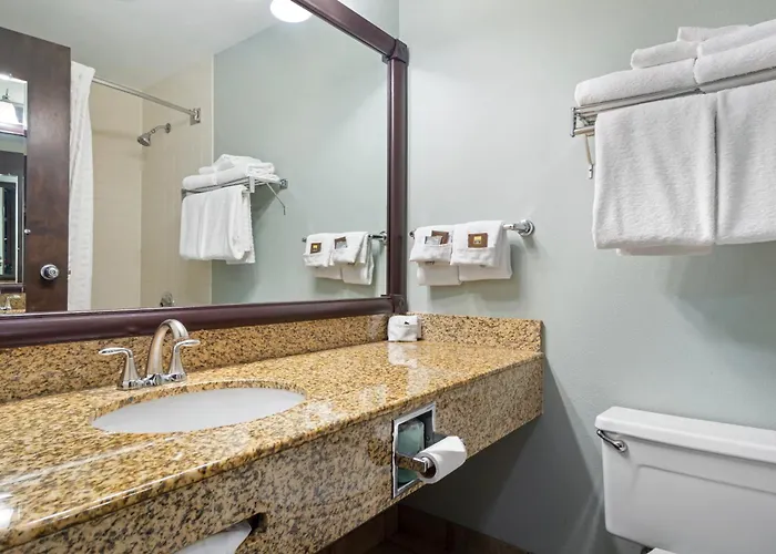 Best Western Plus Ahtanum Inn