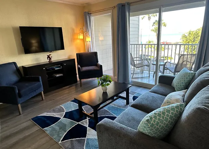 This Could Be Your View Every Night Of Your Stay!! Cozy, Comfy Remodeled Condo!