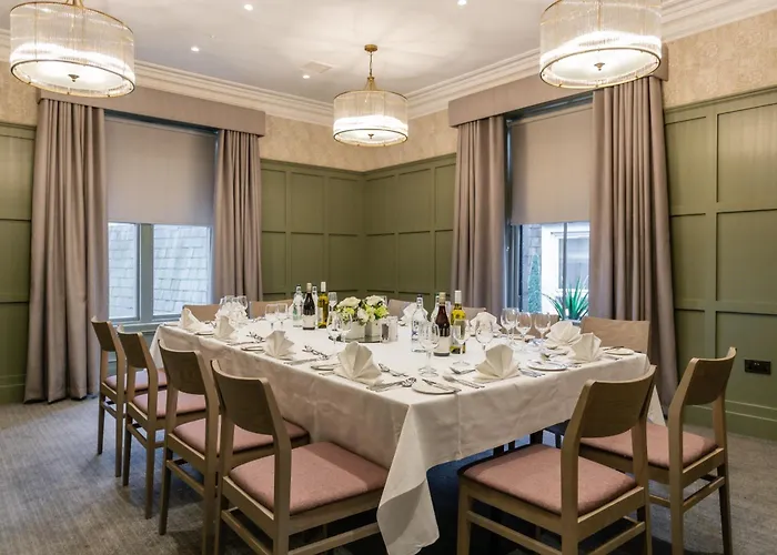 Palm Court Hotel
