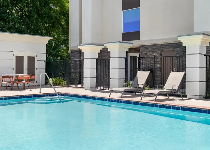 Hampton Inn & Suites Fresno