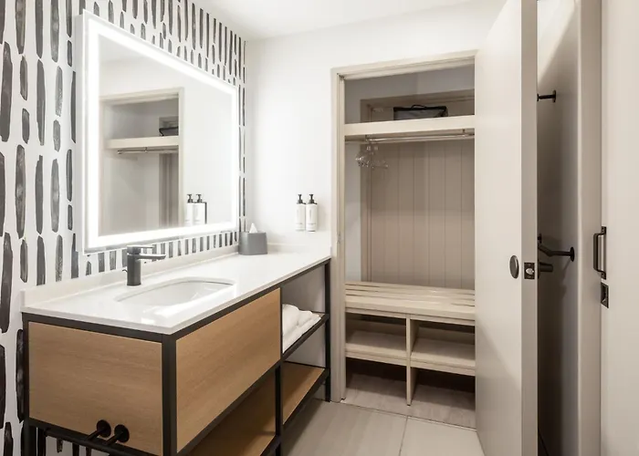 Atwell Suites Austin Airport By Ihg