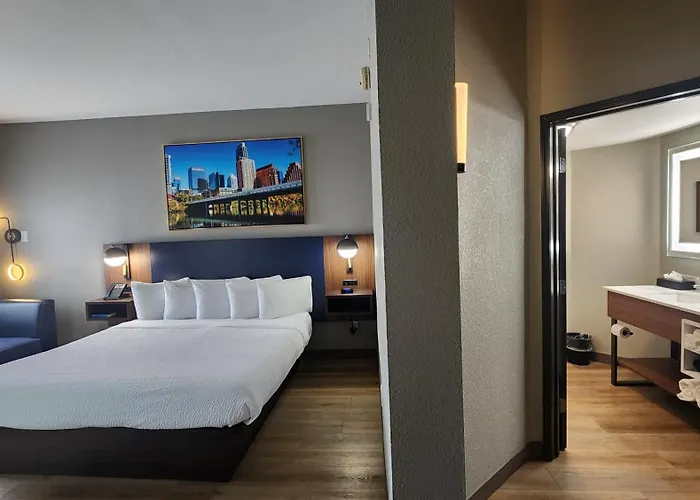 La Quinta By Wyndham Dallas Dfw Airport North