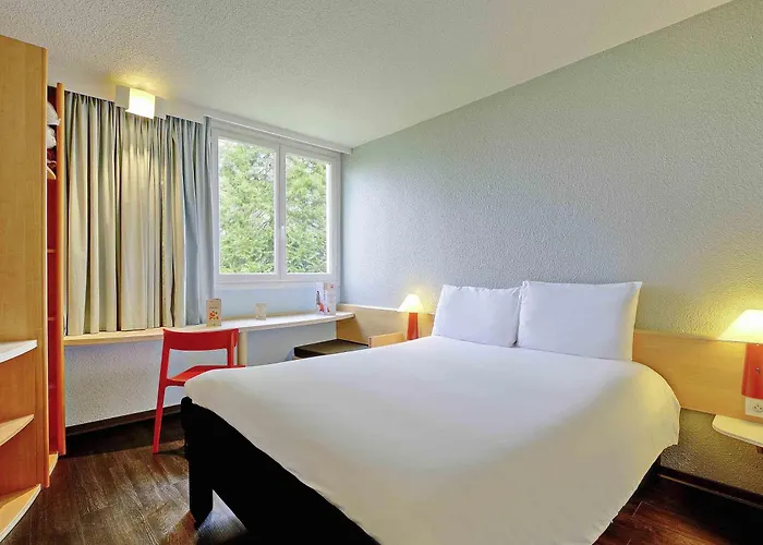 Ibis Poitiers Beaulieu Hotel