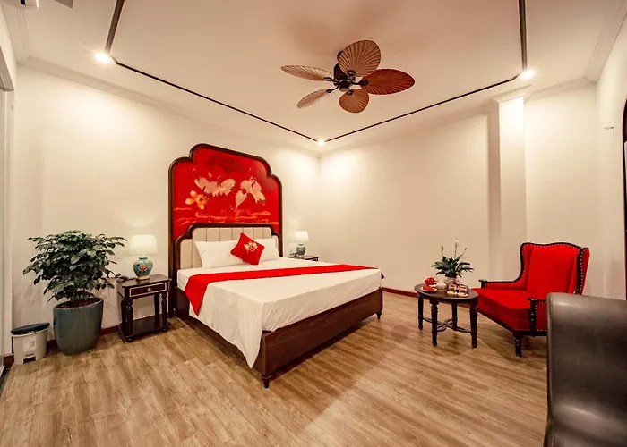 Lake Hotel Sóc Sơn