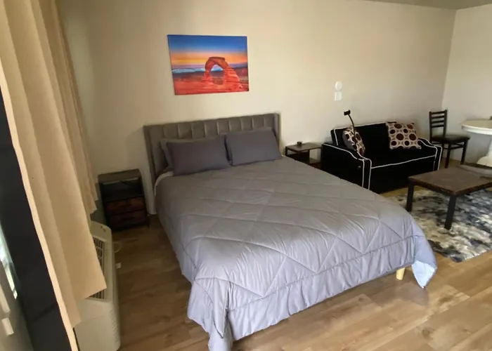 Green River Inn Apartments