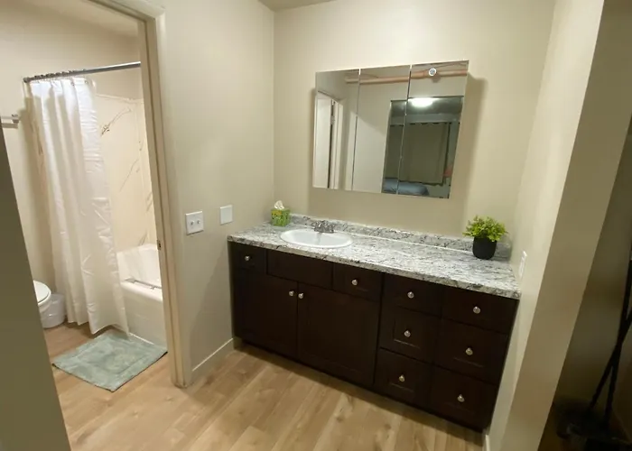 Green River Inn Apartments