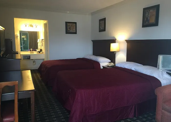 Houston Inn And Suites