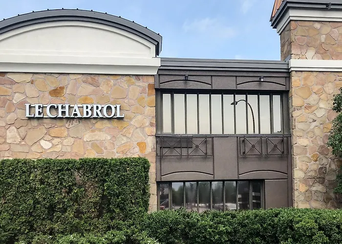 Le Chabrol Hotel&Suites Montréal